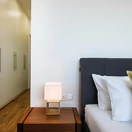 Phaedrus Living: Sea View Anna 202 *